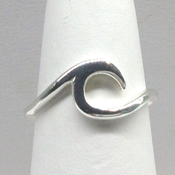 Sterling Silver Wave Ring - Picture 5 of 5